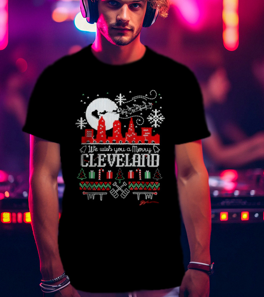 We Wish You A Merry Cleveland Christmas Skyline Santa And Gifts T-Shirt