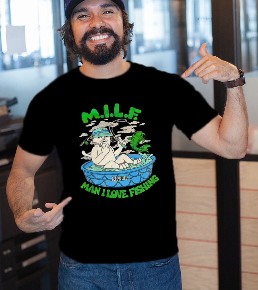 M.I.L.F Man I Love Fishing Cat In Boat Fun Design T-Shirt