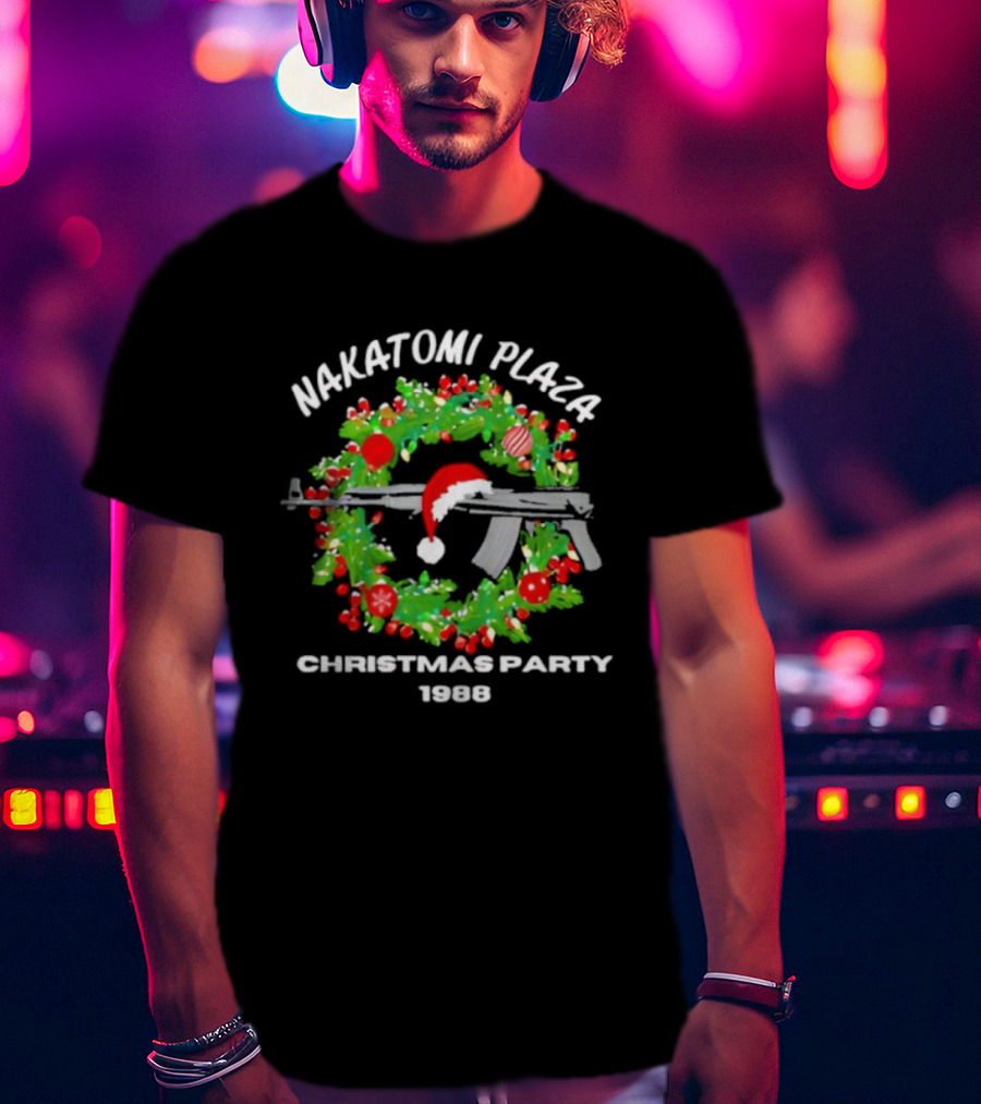 Nakatomi Plaza Christmas Party 1988 Wreath Rifle Santa Hat T-Shirt