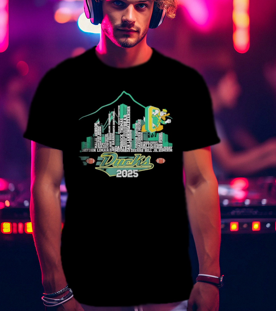 Oregon Ducks 2025 Mascot Football Cityscape T-Shirt