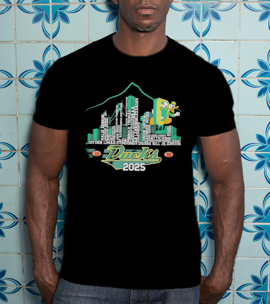 Oregon Ducks 2025 Mascot Football Cityscape T-Shirt