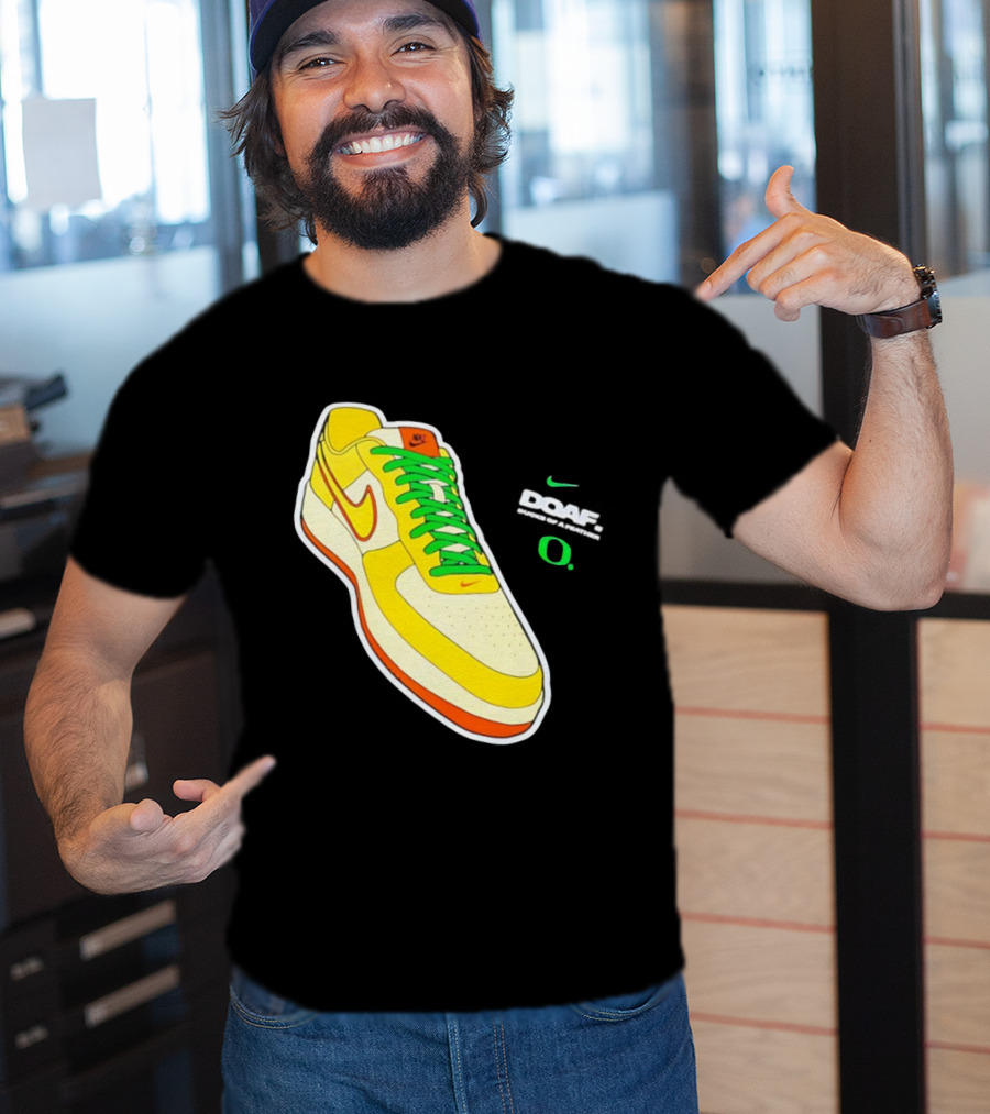 Oregon Ducks DOAF Hatched Heat Nike Sneaker T-Shirt