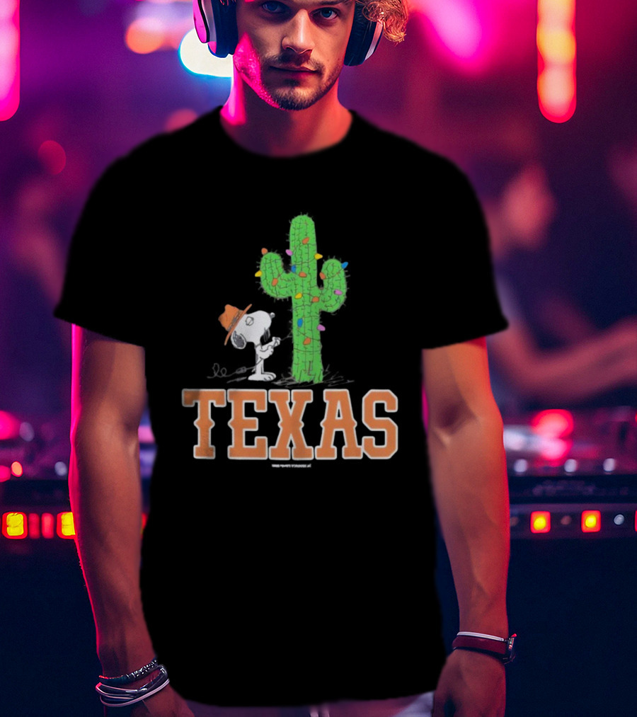 Snoopy Cactus Holiday Christmas Lights Texas T-Shirt
