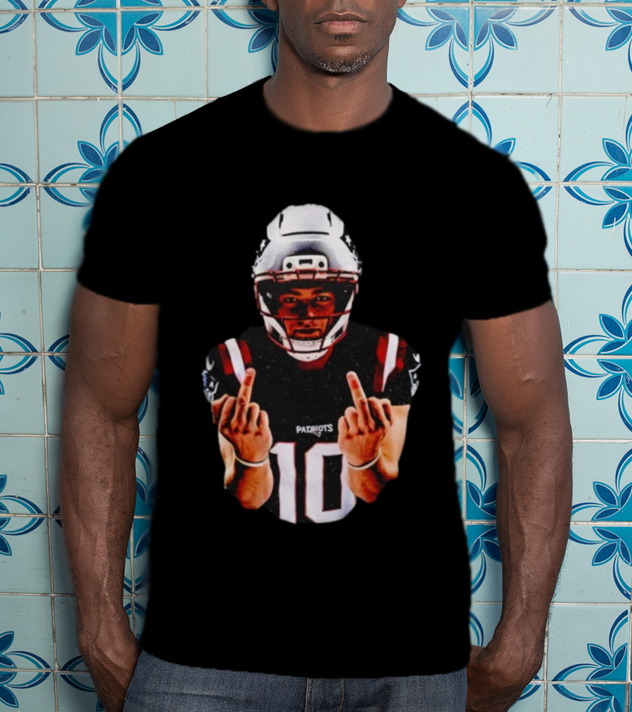 Tom Brady New England Patriots Middle Finger Gesture T-Shirt