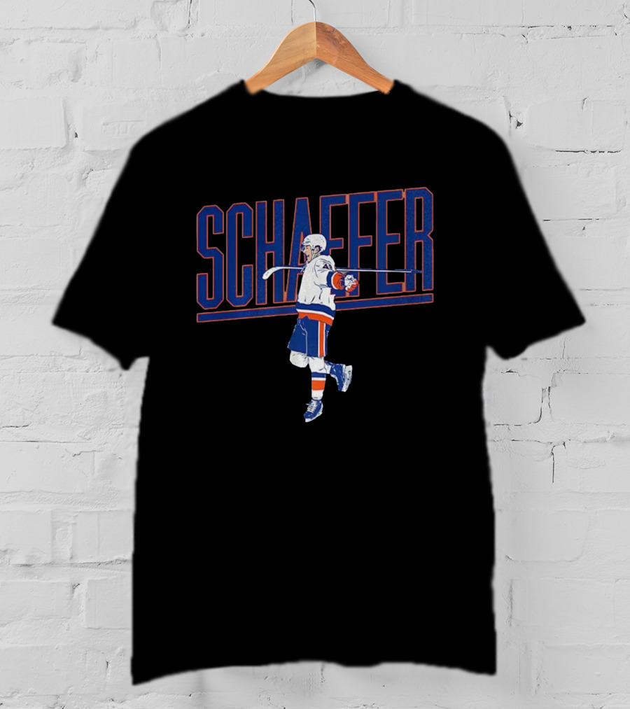 Schaefer New York Islanders Hockey Pose T-Shirt