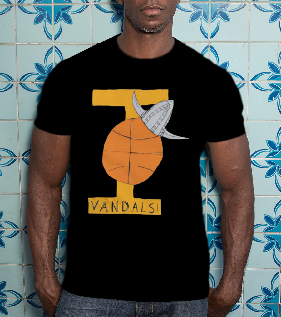 I Vandals Basketball Viking Helmet Graphic T-Shirt
