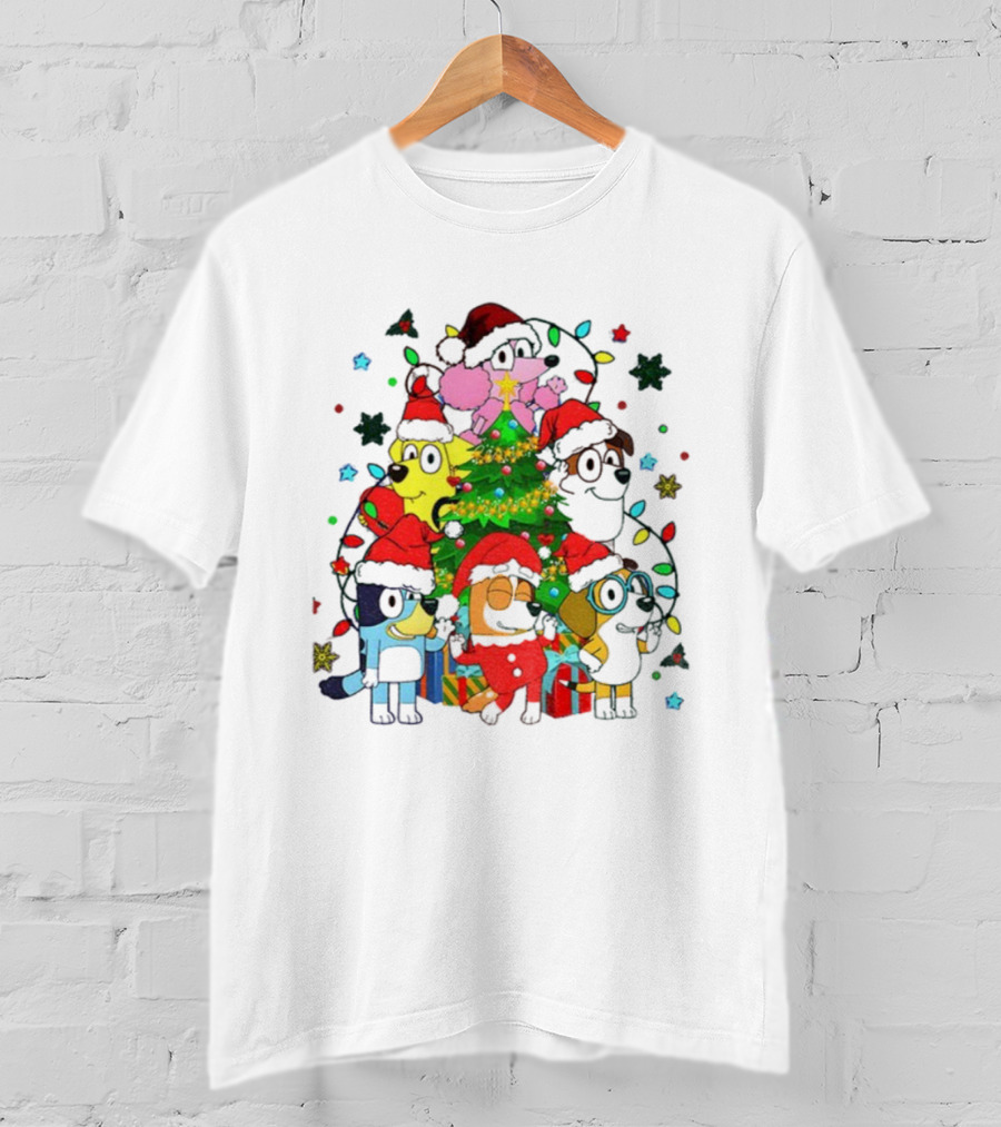 Bluey And Friends Christmas Tree Santa Hats Festive Lights T-Shirt