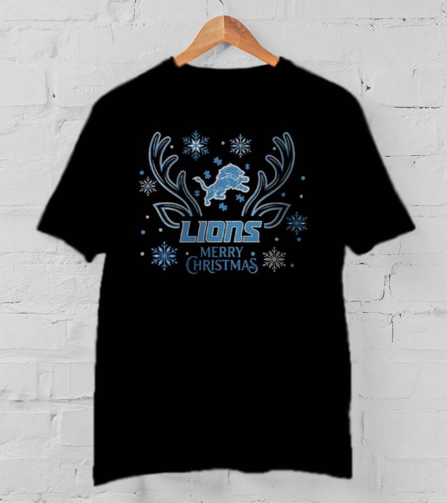 Lions Merry Christmas Detroit Football Snowflakes Antlers T-Shirt