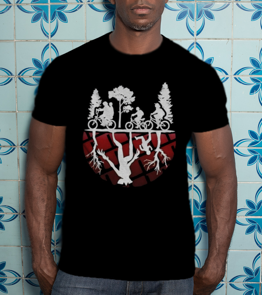 Stranger Things Demogorgon Upside Down Eggo Waffle Merry Christmas T-Shirt