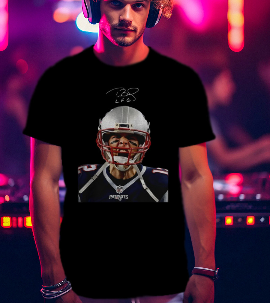 Tom Brady Tampa Bay Buccaneers Football NFL Signature 2025 T-Shirt