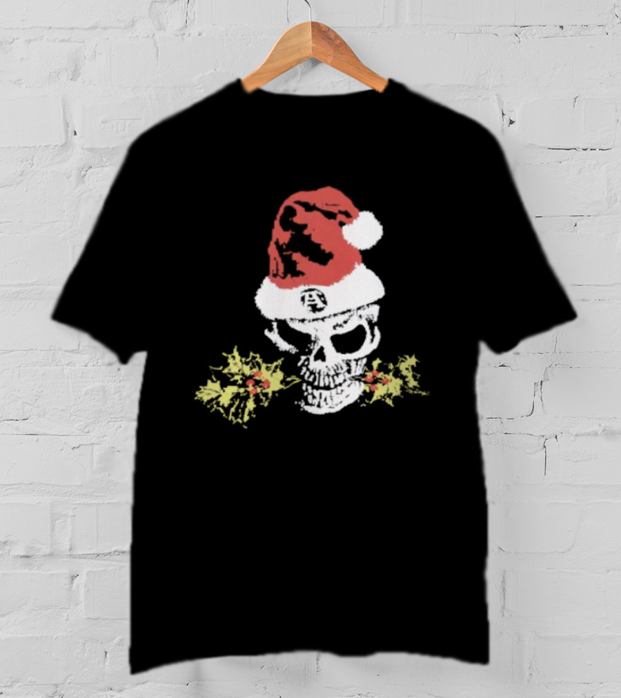 Alchemist Christmas Skull Santa Hat Holly Wreath T-Shirt