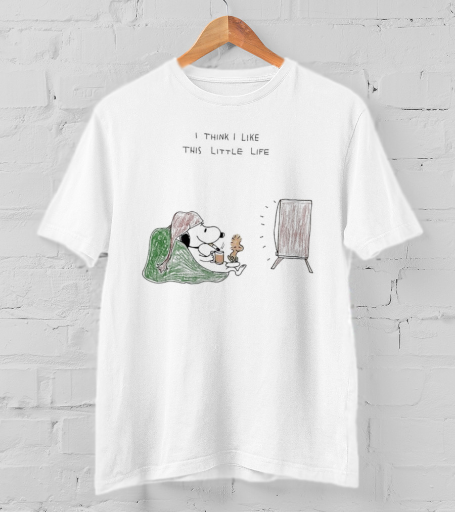 Snoopy Woodstock I Think I Like This Little Life Cozy Blanket TV Scene T-Shirt