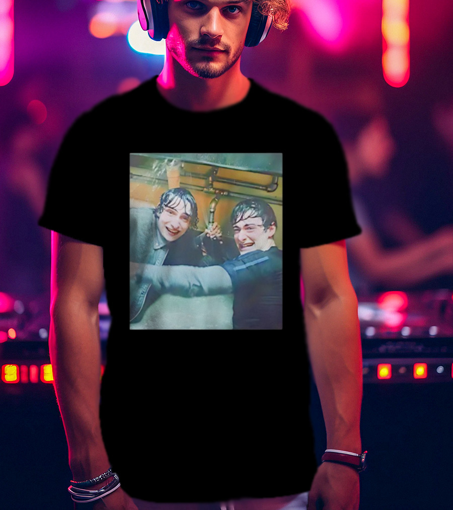 Mr Whatsit Will And Mike Stranger Things Photo Funny Wet Sink Scene T-Shirt