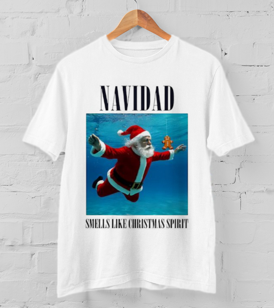 Navidad Santa Claus Underwater Smells Like Christmas Spirit T-Shirt