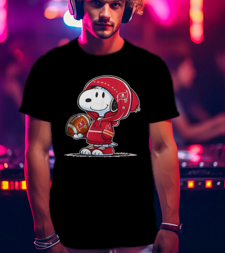 Snoopy Tampa Bay Buccaneers Football Outfit With Helmet And Ball Peanuts NFL Fan T-Shirt