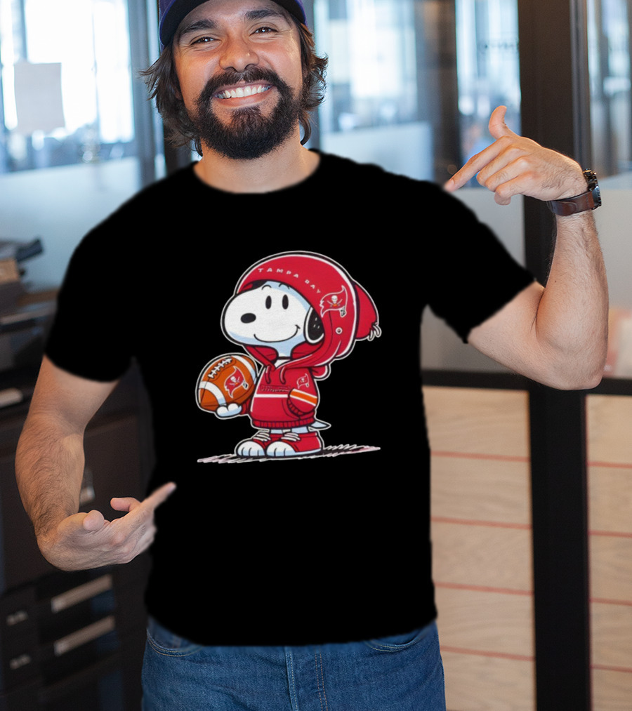 Snoopy Tampa Bay Buccaneers Football Outfit With Helmet And Ball Peanuts NFL Fan T-Shirt