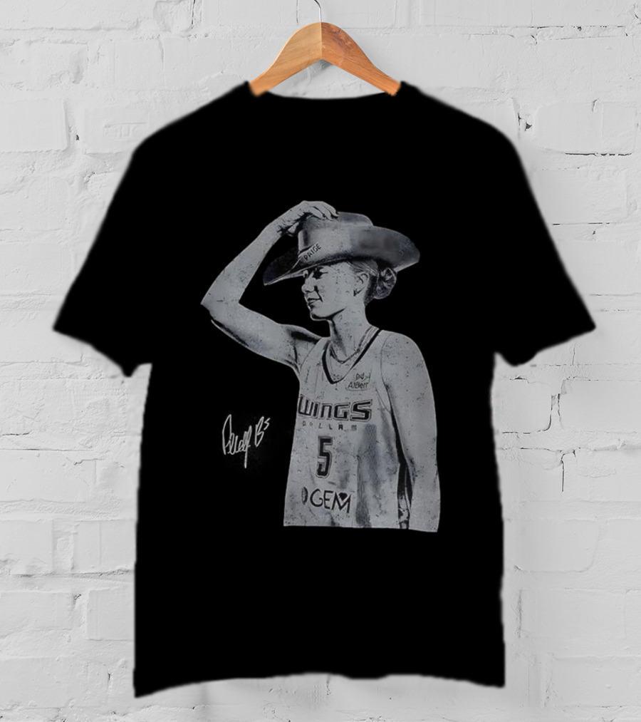 Paige Bueckers Dallas Wings Basketball Vintage Cowboy Hat Signature T-Shirt
