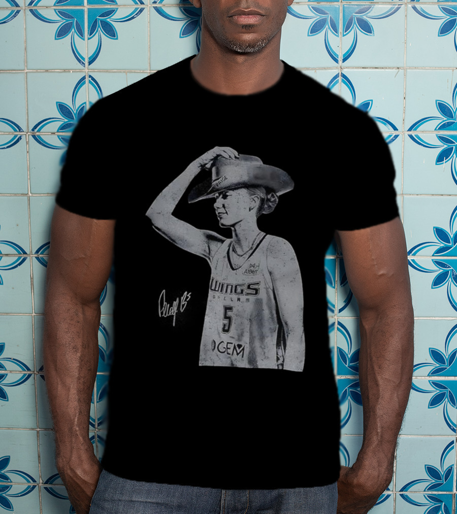 Paige Bueckers Dallas Wings Basketball Vintage Cowboy Hat Signature T-Shirt