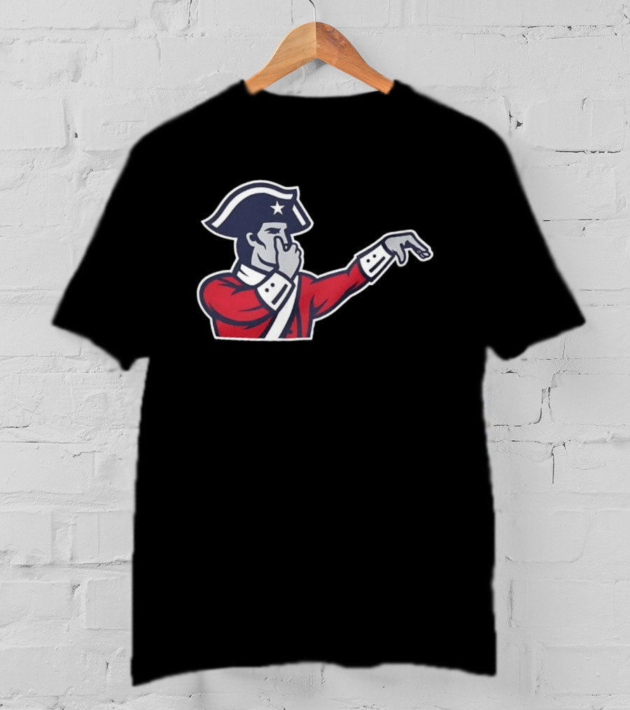 New England Patriots Hold Ya Nose Pat Patriot Gesture T-Shirt