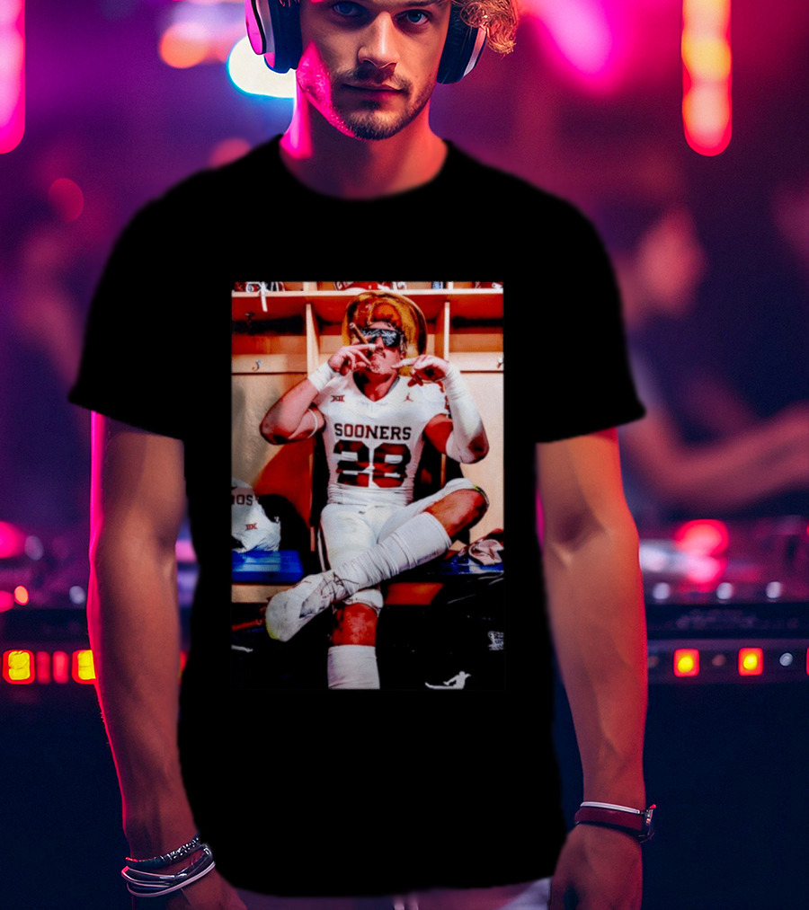 Sooners Football Danny Stutsman Cigar Celebration Locker Room 28 T-Shirt
