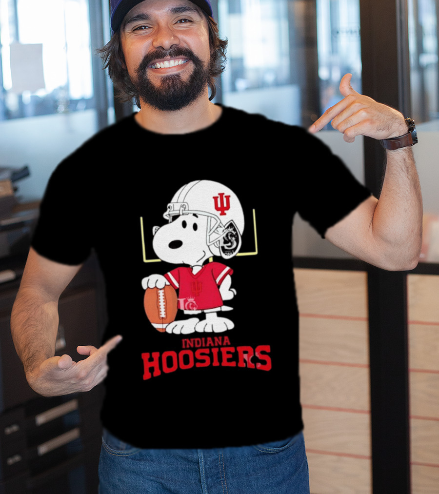 Snoopy Indiana Hoosiers Football Helmet Jersey Football Field T-Shirt
