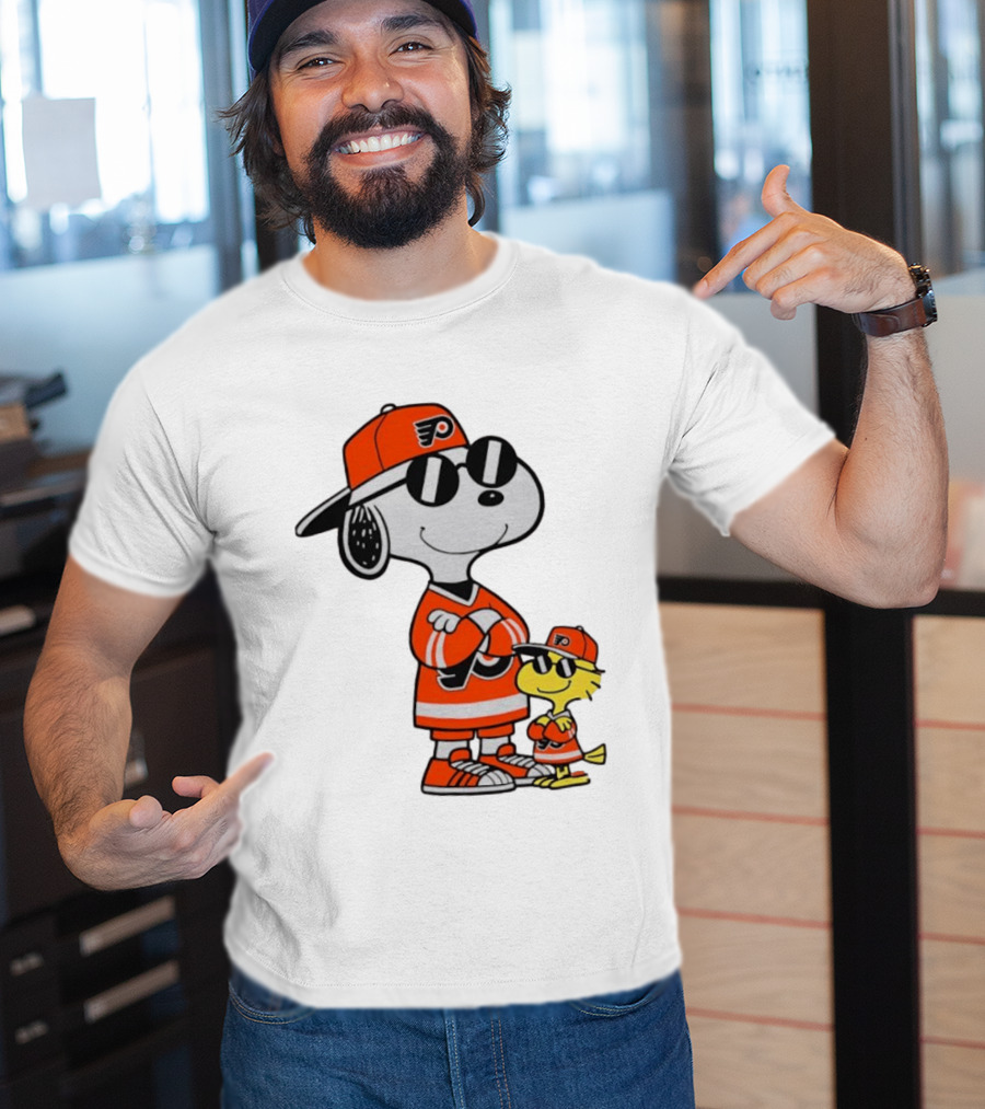 Snoopy Woodstock Philadelphia Flyers NHL Hockey Sunglasses T-Shirt