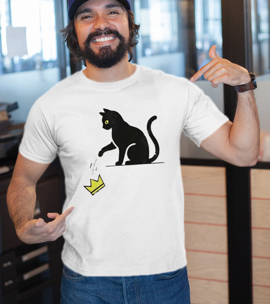 Cat Knocking Crown Anti King Humor Black Cat Yellow Eyes T-Shirt
