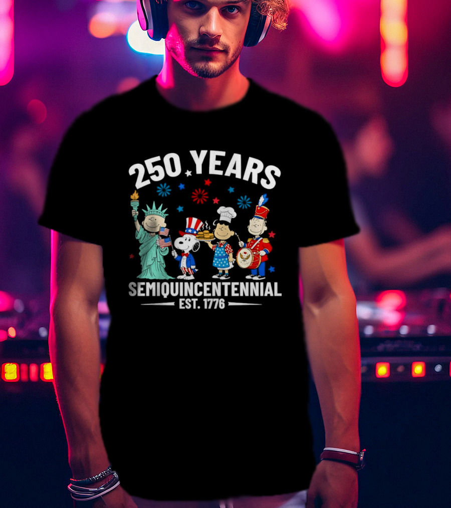 Peanuts Characters Celebrating 250 Years American Semiquincentennial Est 1776 T-Shirt