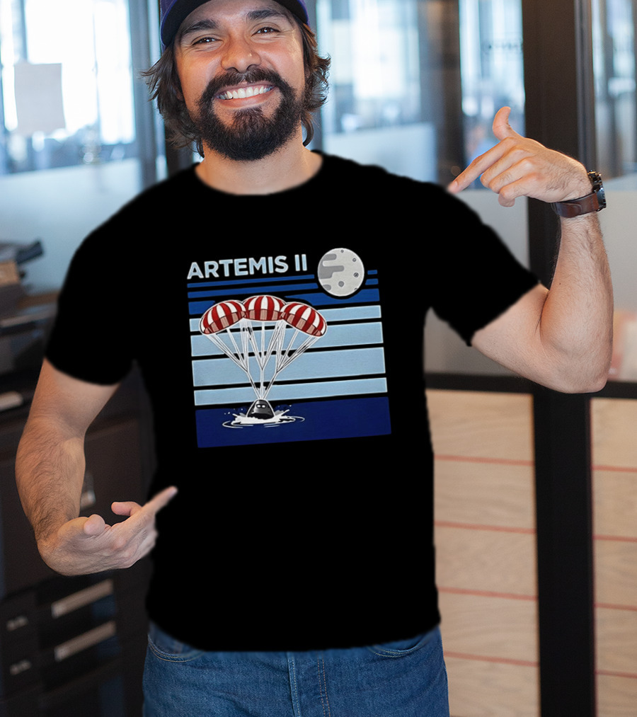 Artemis II Splashdown 2026 Orion Spacecraft Landed With Moon Parachute Scene T-Shirt