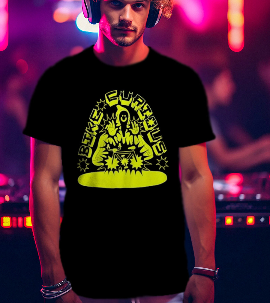 Bike Curious Wizardry Yellow Robe Starburst Biker T-Shirt
