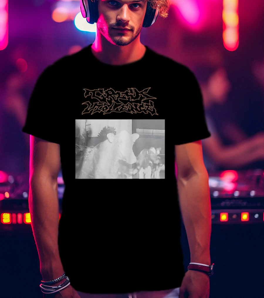 Truck Stop Violence Cow Photo Retro Style Casual Wear T-Shirt