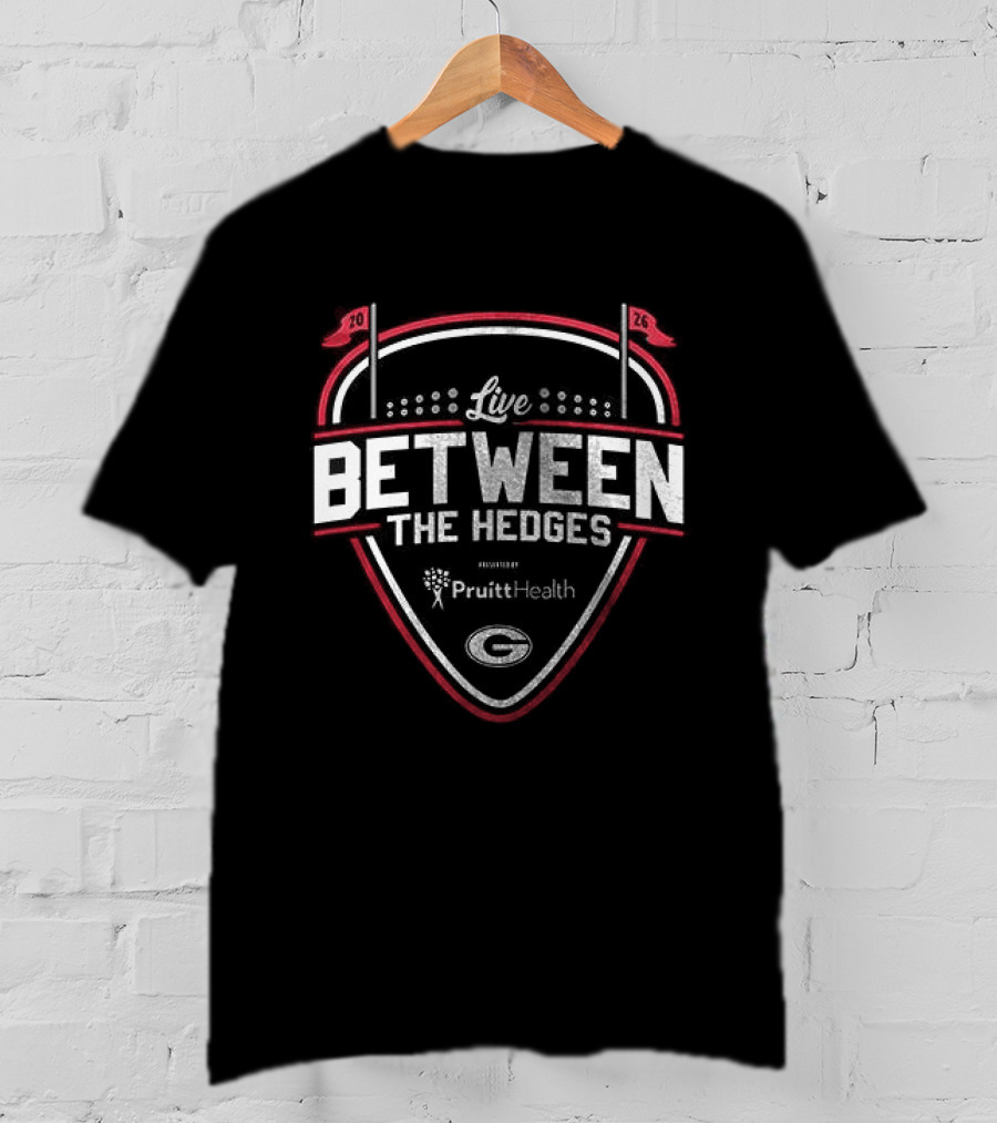 Live Between The Hedges Georgia Bulldogs Presented By Piedmont G T-Shirt