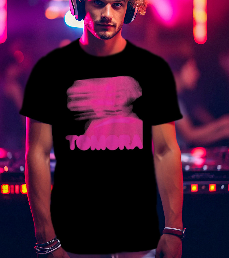 TOMORA Pink Blurred Portrait Friendly Companion T-Shirt