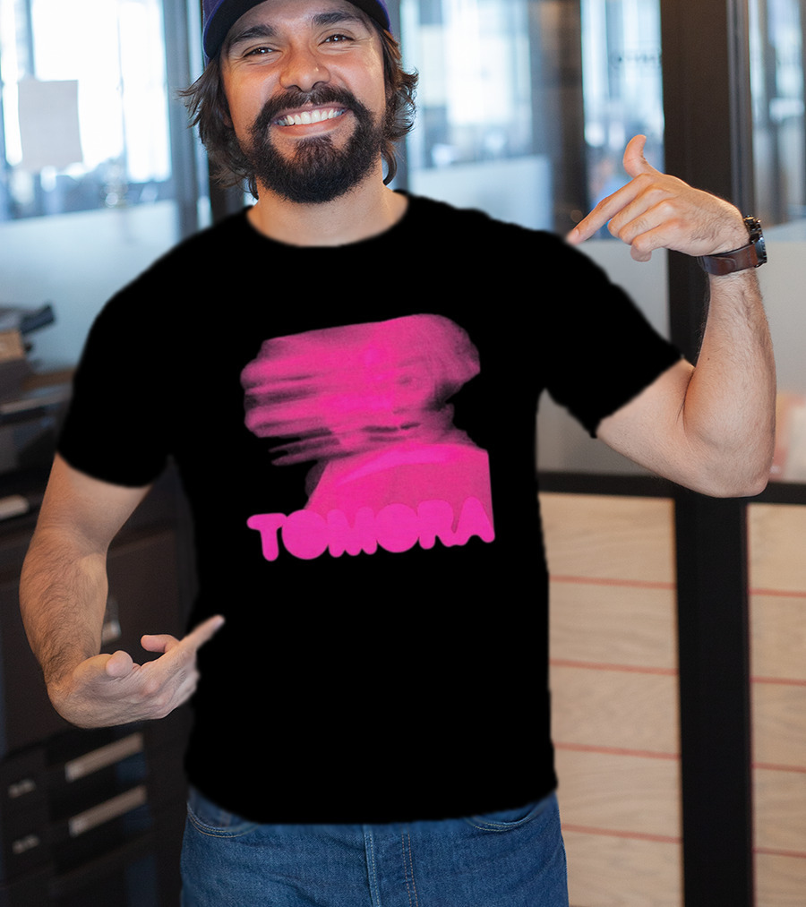 TOMORA Pink Blurred Portrait Friendly Companion T-Shirt