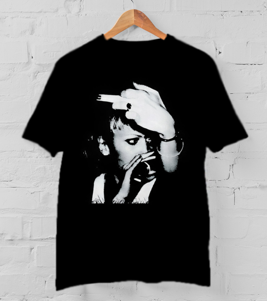 Gwen Stefani Middle Finger Classic Punk Rock Iconic Gesture T-Shirt