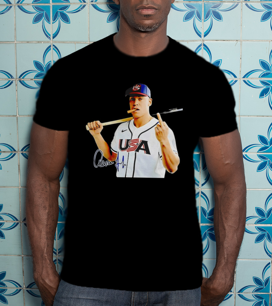 Aaron Judge USA World Baseball Smoking Middle Finger Gesture Iconic Sports Symbolism T-Shirt