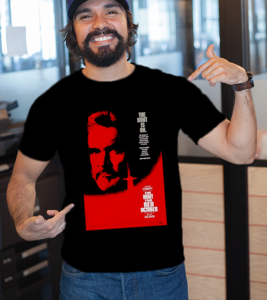 The Hunt Is On For The Hunt For Red October 1990 Movie Sean Connery Alec Baldwin T-Shirt