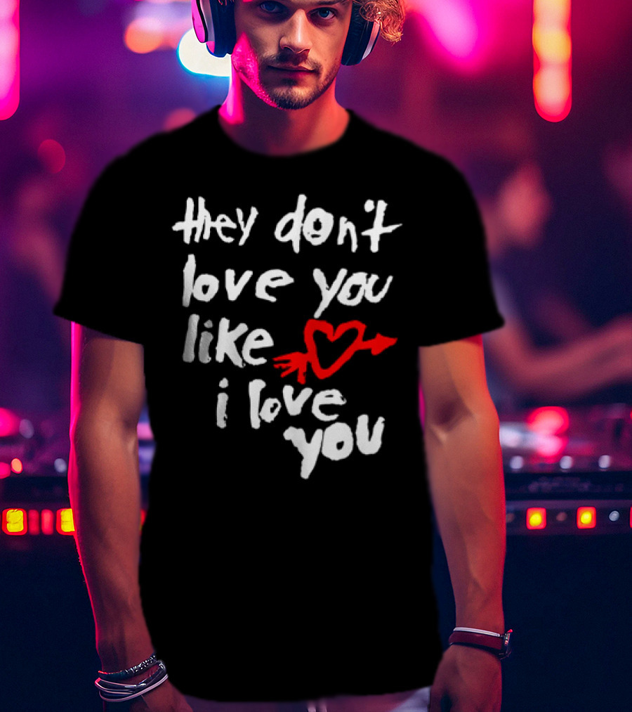 Yeah Yeah Yeahs They Don't Love You Like I Love You Red Heart Arrow T-Shirt