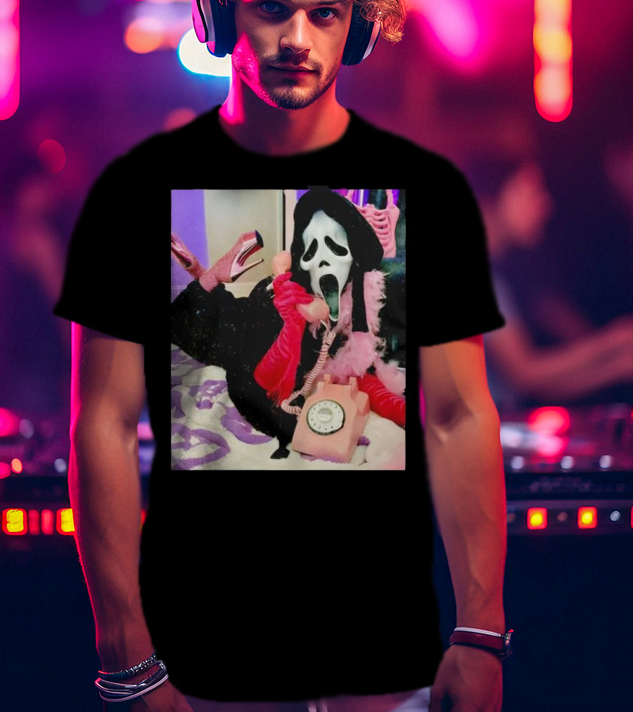 Scream Ghostface Halloween Pink Vintage Telephone Retro Style T-Shirt