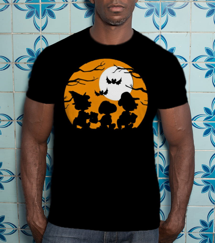 Great Pumpkin Charlie Brown Peanuts Trick Or Treat Halloween Moon Bat Silhouettes T-Shirt