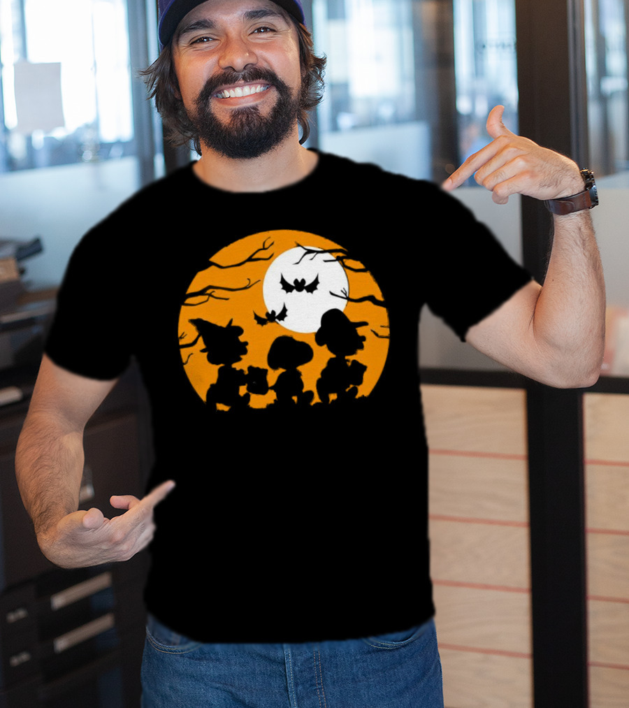 Great Pumpkin Charlie Brown Peanuts Trick Or Treat Halloween Moon Bat Silhouettes T-Shirt