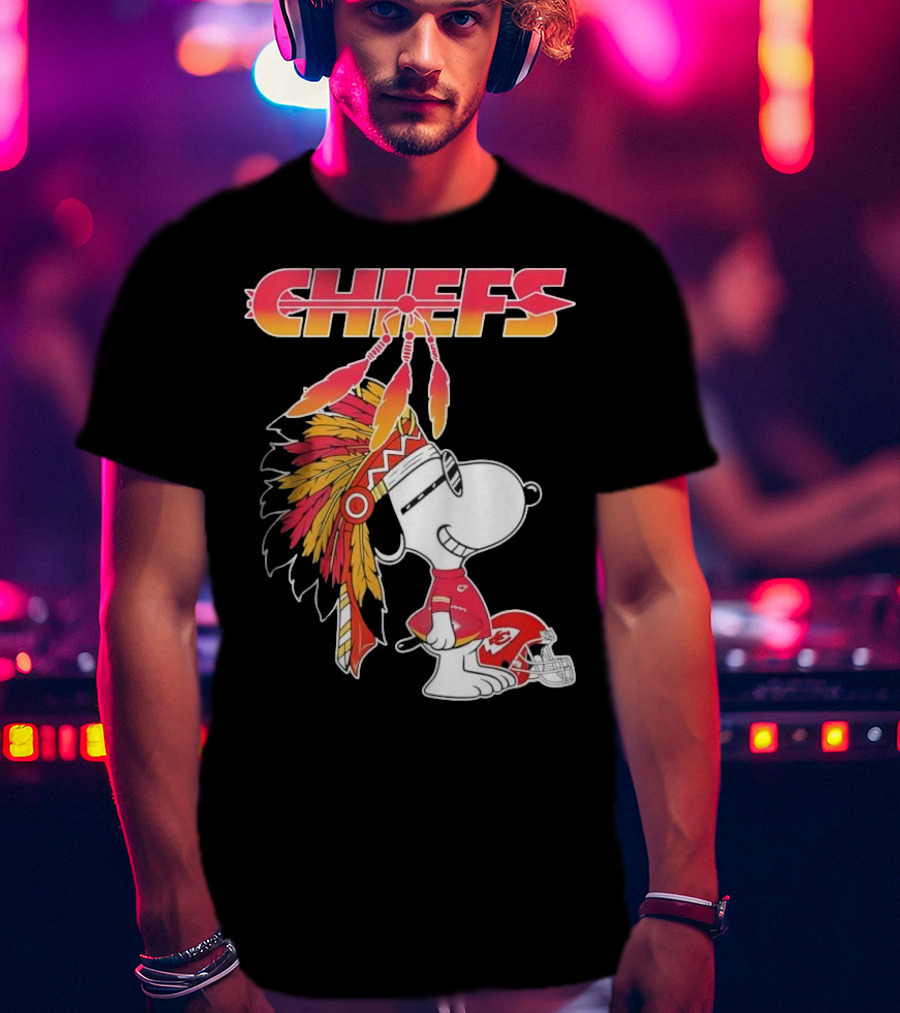 Kansas City Chiefs Snoopy Native American Helmet Charlie Brown NFL Peanuts Crossover T-Shirt