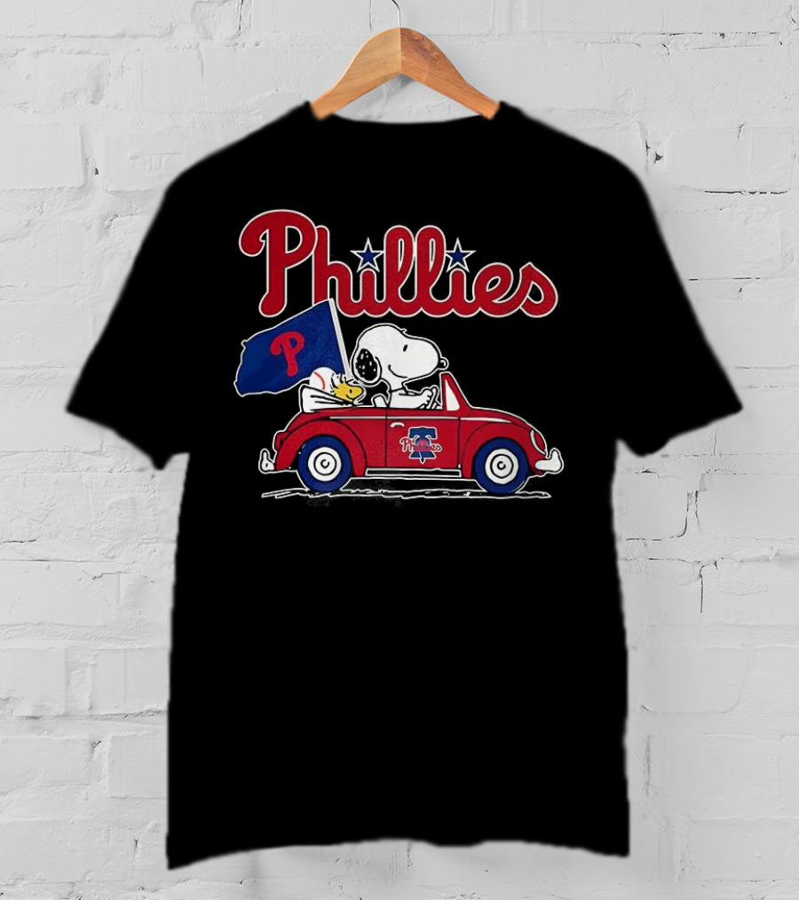 Snoopy Woodstock Philadelphia Phillies Car Baseball Flag T-Shirt
