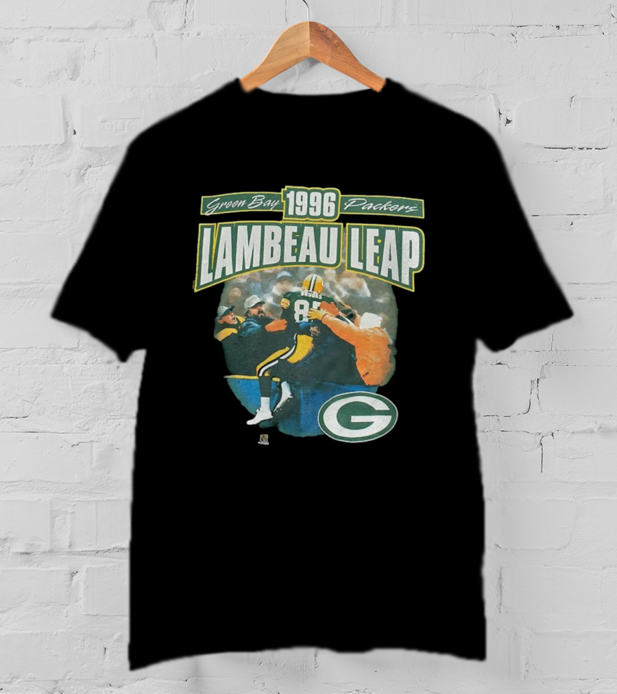 Green Bay Packers Lambeau Leap 1996 Super Bowl XXXI Celebration Iconic Football Moment T-Shirt