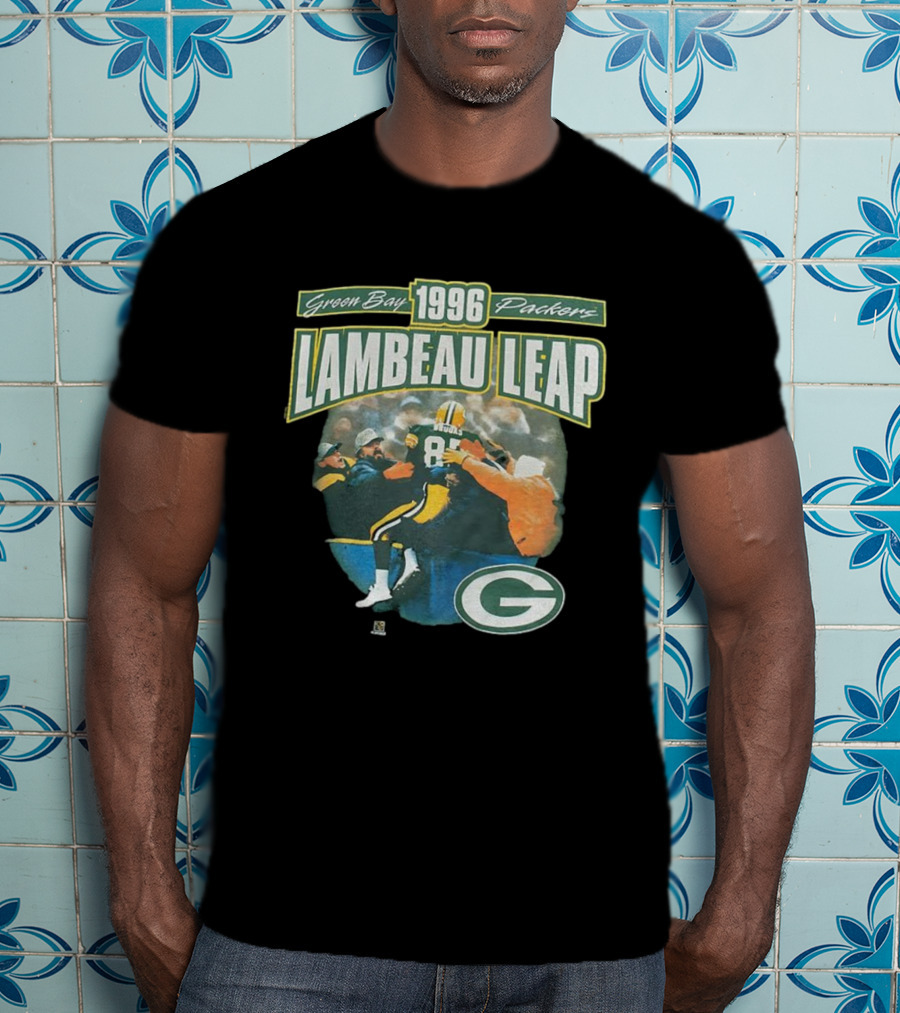 Green Bay Packers Lambeau Leap 1996 Super Bowl XXXI Celebration Iconic Football Moment T-Shirt