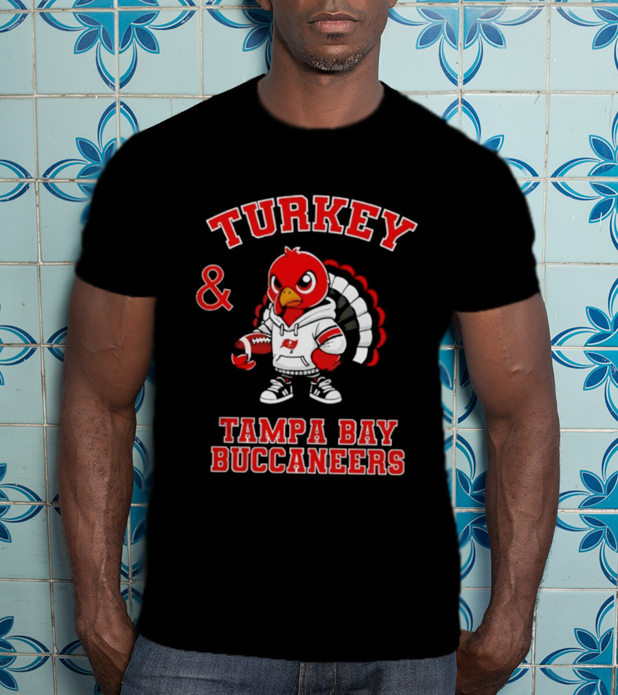 Turkey Tampa Bay Buccaneers Football NFL Happy Thanksgiving Celebration T-Shirt