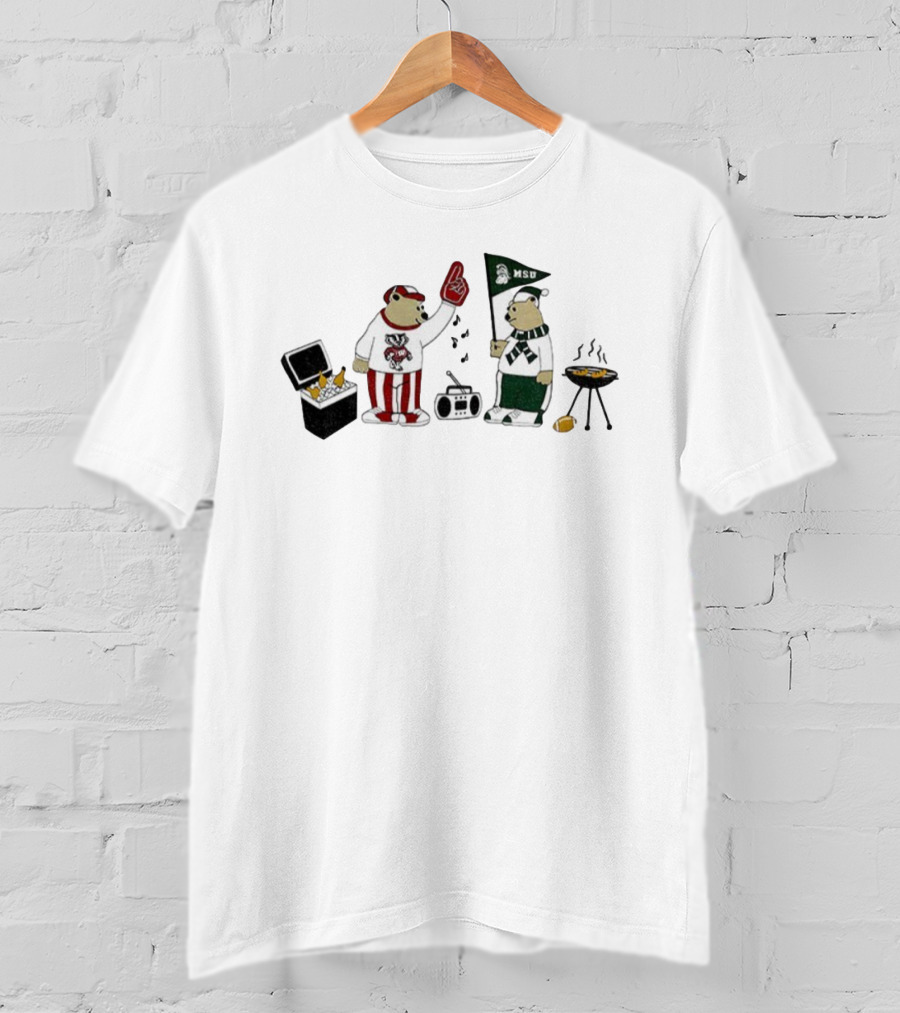 House Divided Bears Wisconsin Badgers MSU Spartans Rivalry Football Tailgate Party T-Shirt