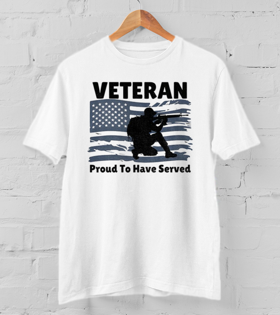 Veteran Proud To Have Served American Flag And Soldier Kneeling T-Shirt