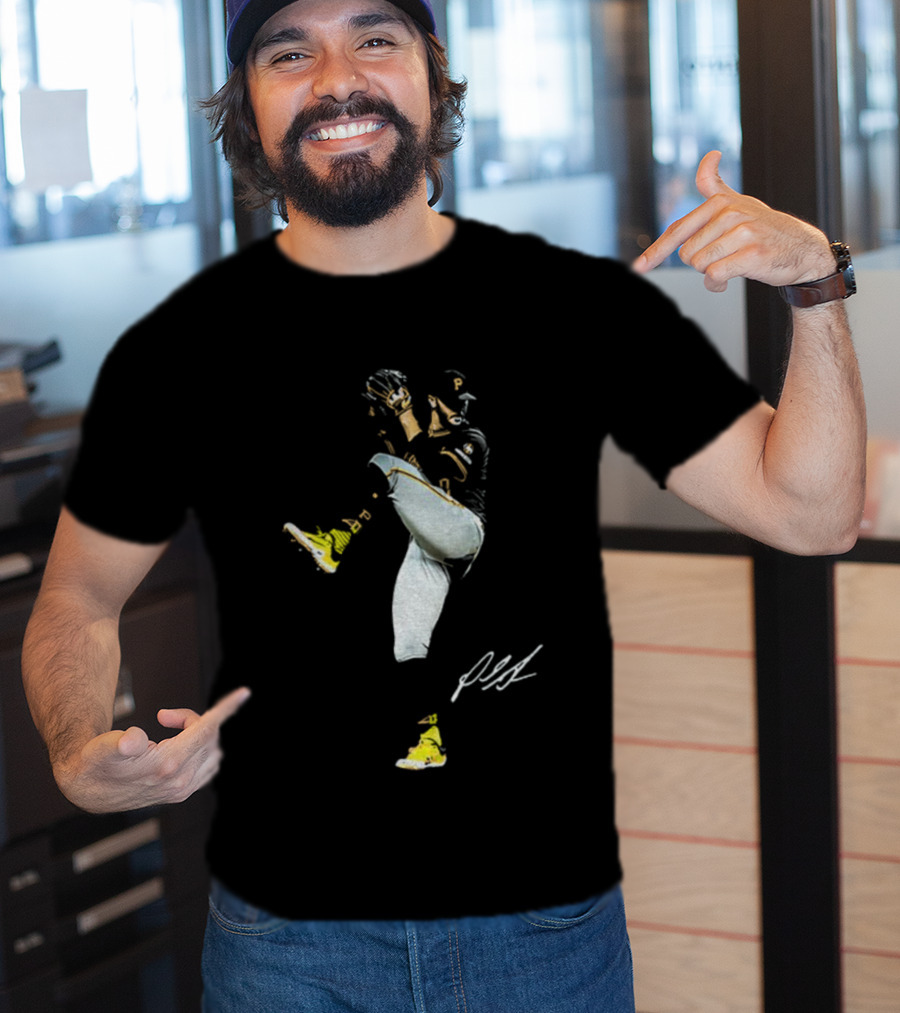 Paul Skenes Pittsburgh Pirates Pitching Action MLB Baseball Player Signature T-Shirt