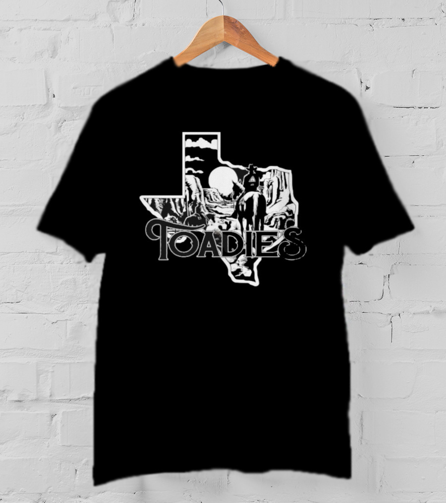 Toadies Western Texas Landscape Cowboy Moon Scene Vintage Style T-Shirt